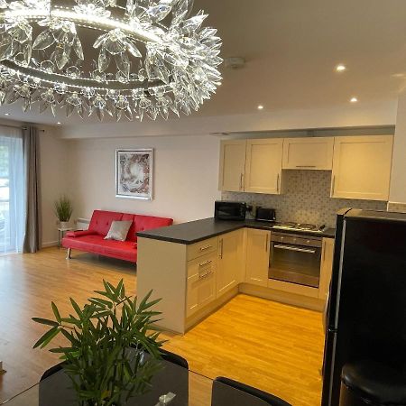 Moda Wigan - Stylish 2 Bed Apartment Central 위건 외부 사진